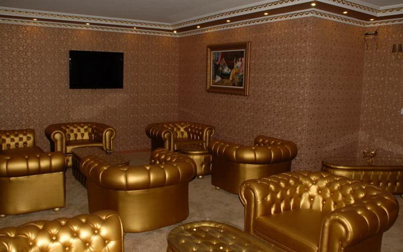 Golden Boutique