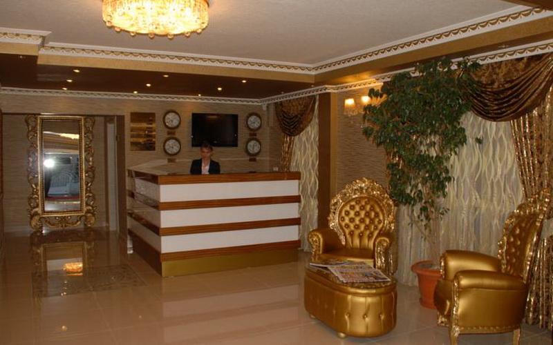 Golden Boutique