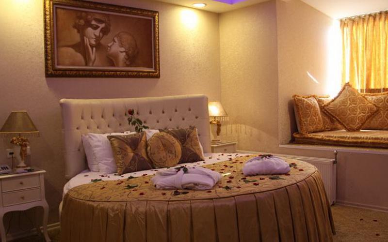 Golden Boutique