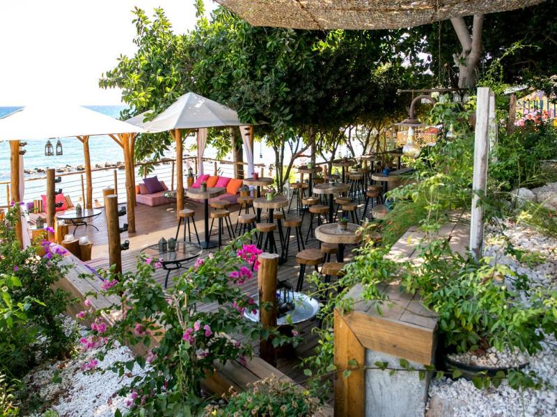 Golden Coast Beach Hotel