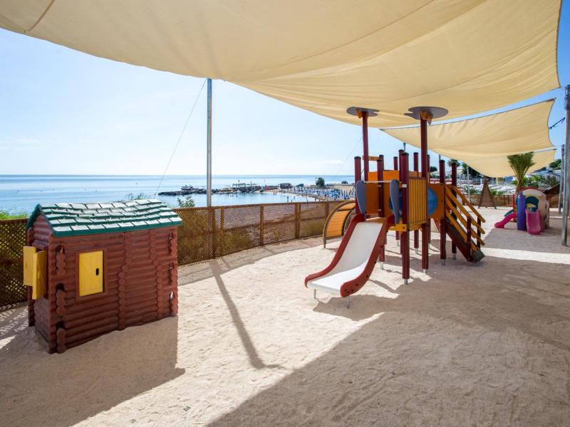 Golden Coast Beach Hotel