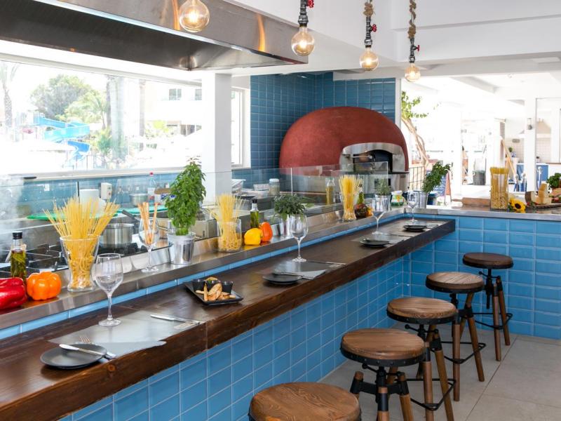 Golden Coast Beach Hotel