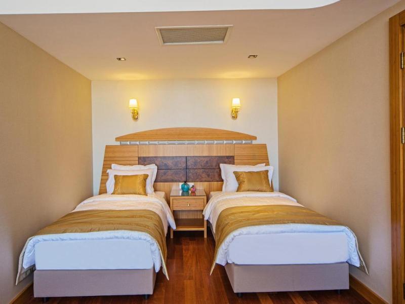 Nova Plaza Orion Hotel