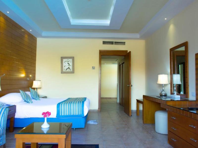 Parrotel Aqua Park Resort