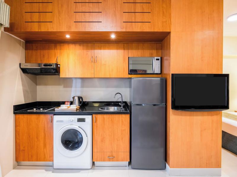 Golden Sands Hotel Apartments