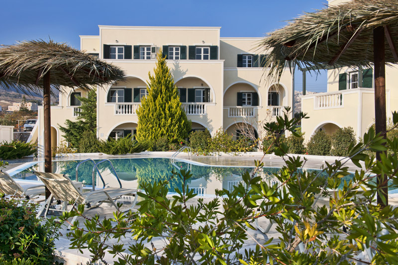 Golden Sun Studios & Apartments