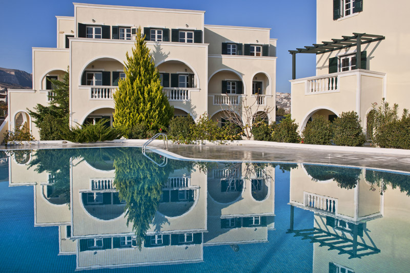Golden Sun Studios & Apartments