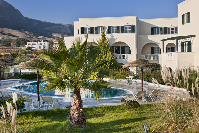 Golden Sun Studios & Apartments