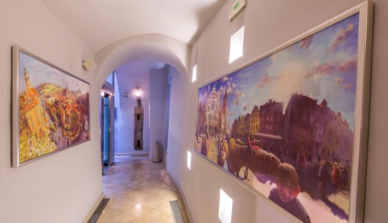 Hotel The Golden Wheel