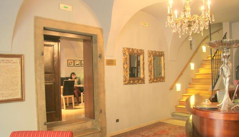 Hotel The Golden Wheel