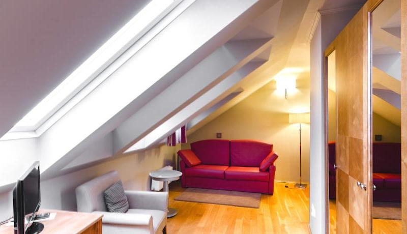 Hotel The Golden Wheel