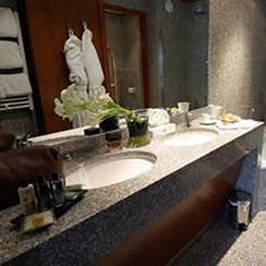 Goldstar Resort & Suites