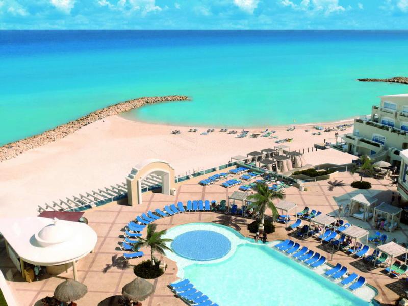 Wyndham Alltra Cancun