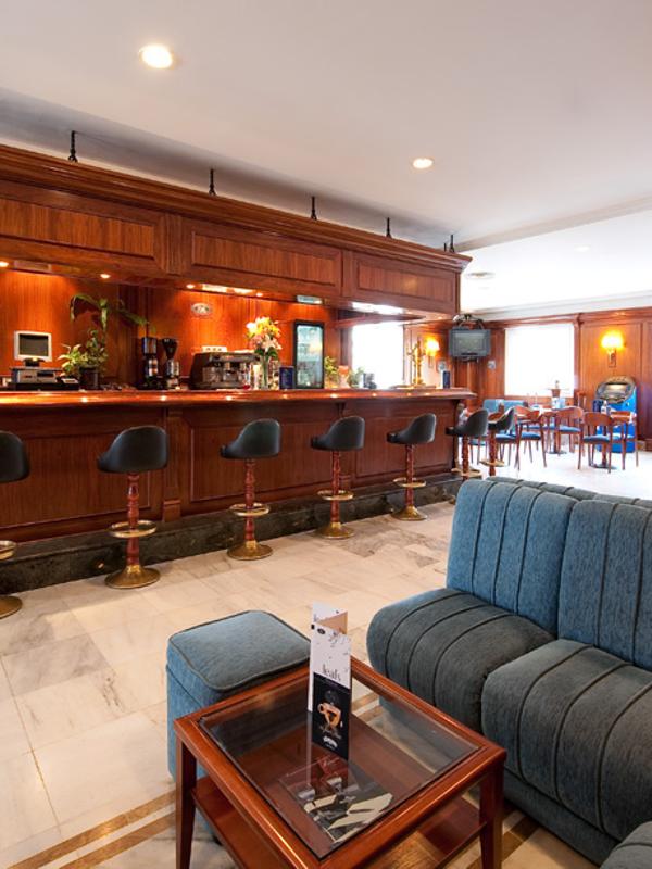 Elba Motril Beach & Business Hotel