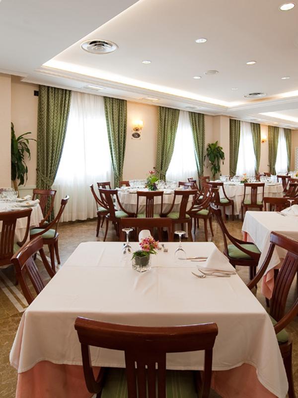 Elba Motril Beach & Business Hotel