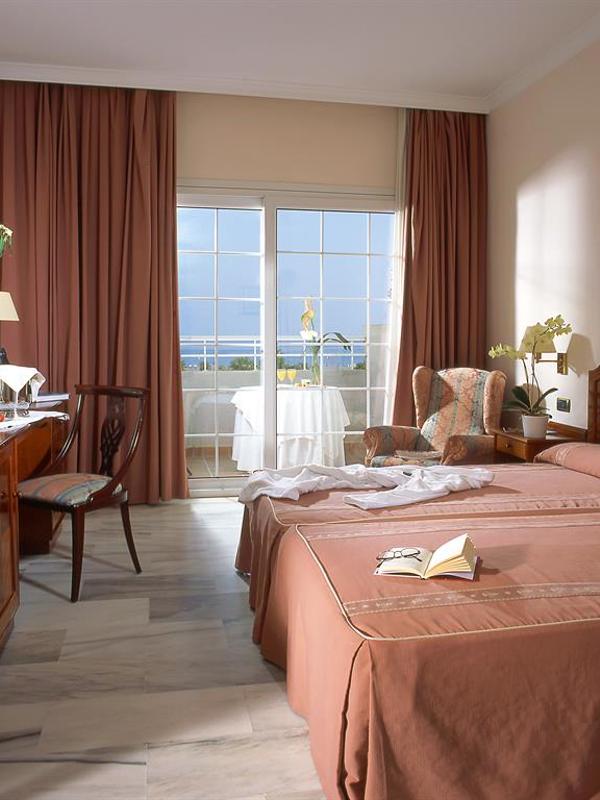 Elba Motril Beach & Business Hotel