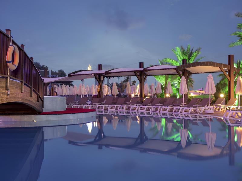 Granada Luxury Okurcalar