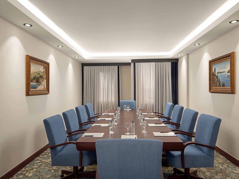Grand Cevahir Hotel