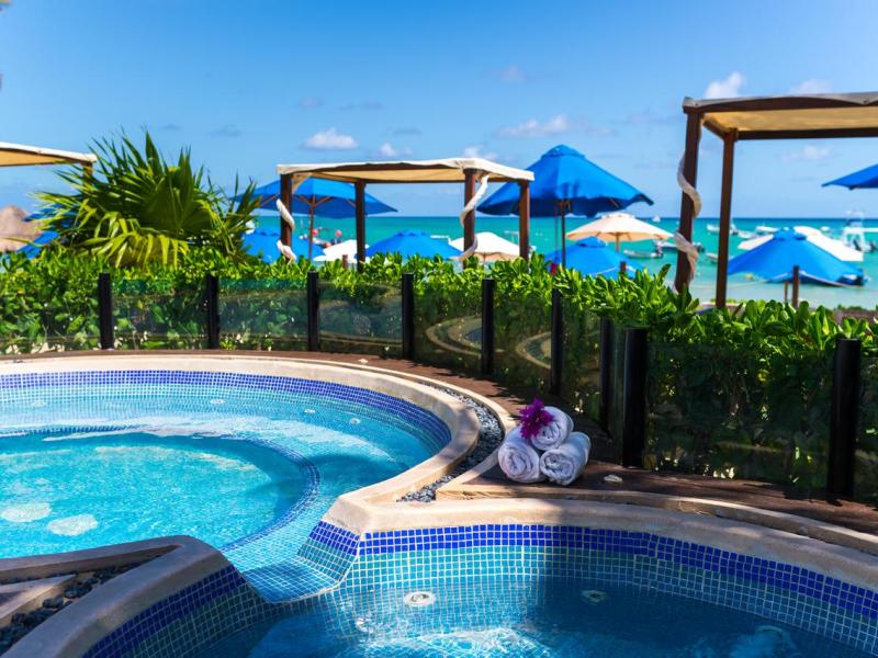 Reef Coco Beach