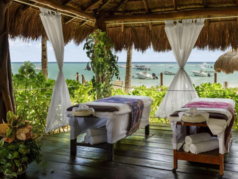 Reef Coco Beach