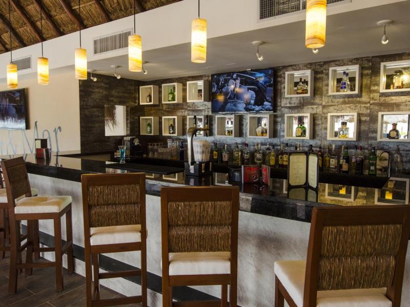 Reef Coco Beach