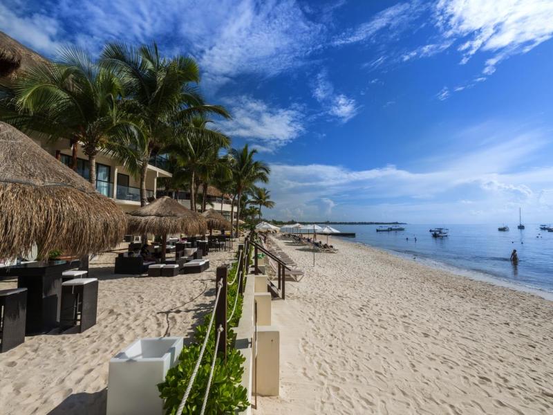 Reef Coco Beach