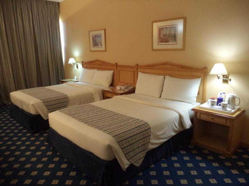 Grand Continental Flamingo