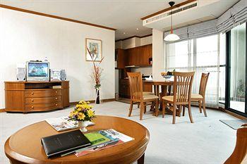 Grand Diamond Suites Hotel