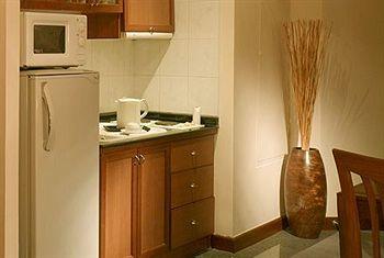 Grand Diamond Suites Hotel