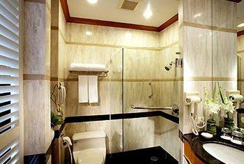 Grand Diamond Suites Hotel