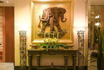 Grand Diamond Suites Hotel