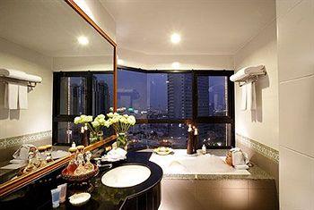 Grand Diamond Suites Hotel