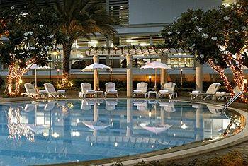 Grand Diamond Suites Hotel