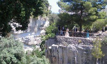 Grand Hotel Villa Politi
