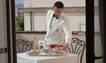 Grand Hotel Villa Politi