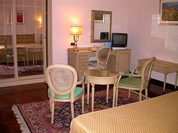 Grand Hotel Villa Politi