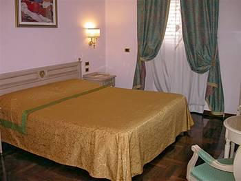 Grand Hotel Villa Politi