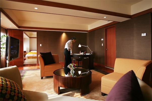 GrandIntercontinental Parnas