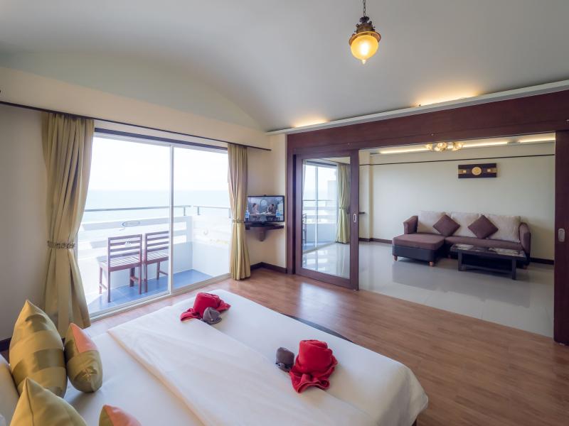 Grand Jomtien Palace