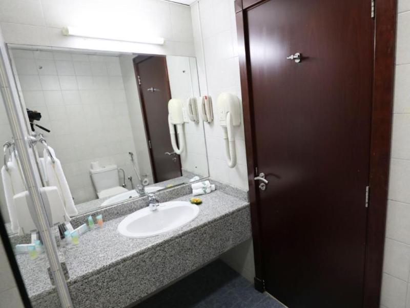 Parkside Suite Hotel Apartments