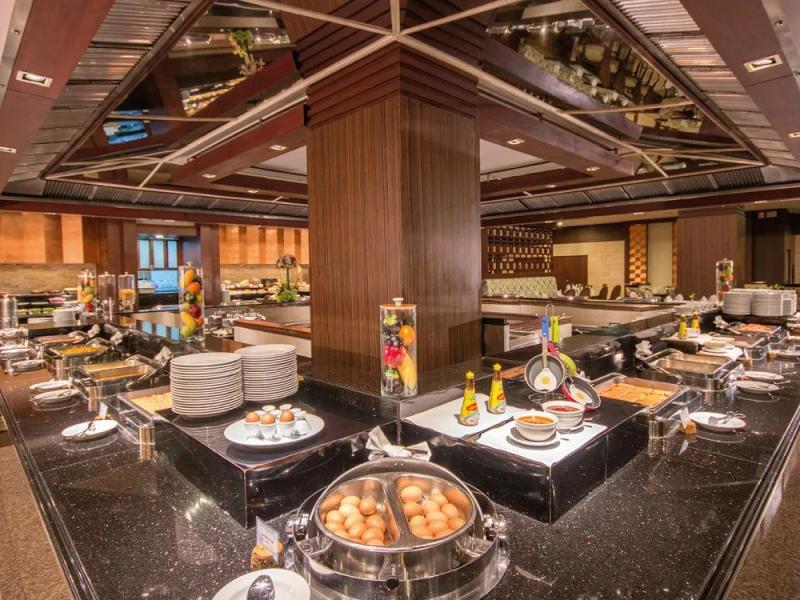Grand Pacific Sovereign Resort & Spa