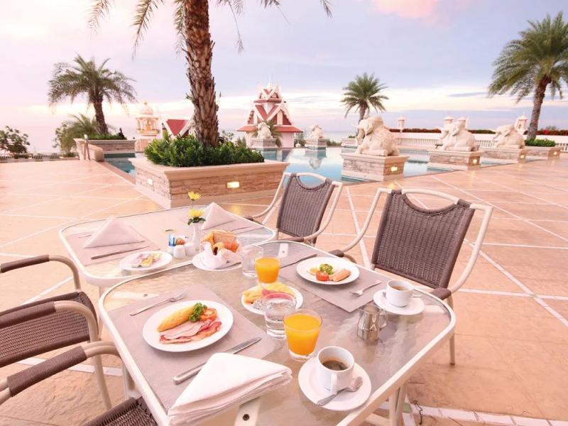 Grand Pacific Sovereign Resort & Spa
