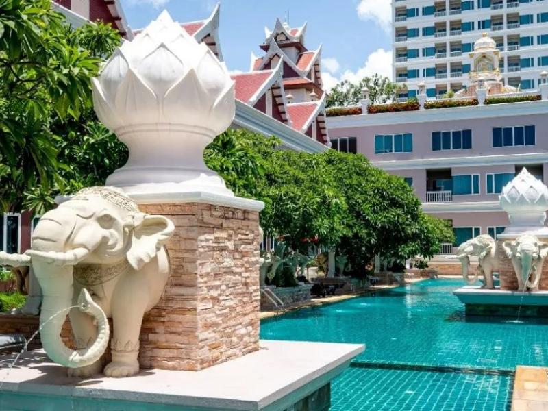 Grand Pacific Sovereign Resort & Spa