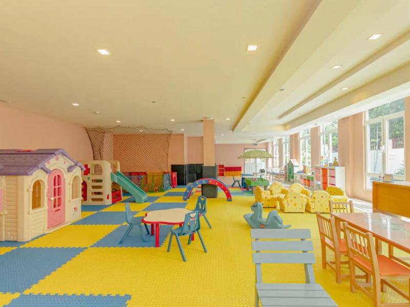 Grand Pacific Sovereign Resort & Spa