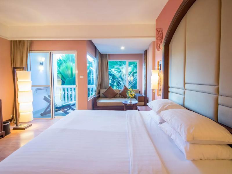 Grand Pacific Sovereign Resort & Spa