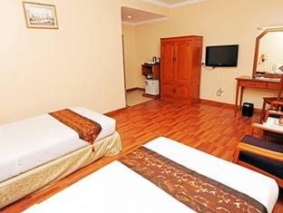 Grand Palace Hotel