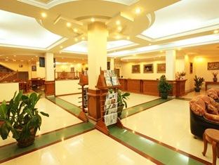 Grand Palace Hotel