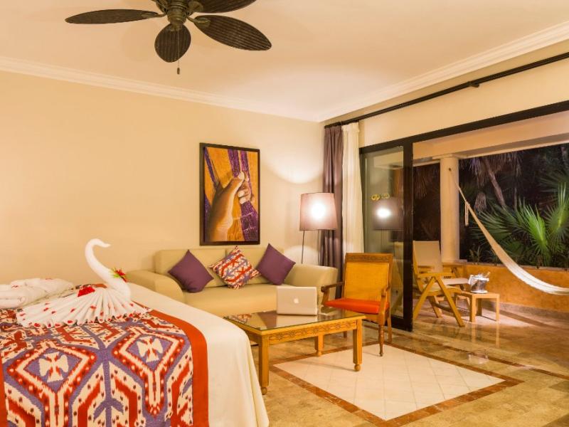 Grand Palladium Colonial Resort & Spa