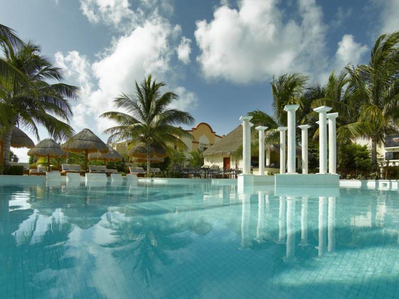 Grand Palladium Colonial Resort & Spa
