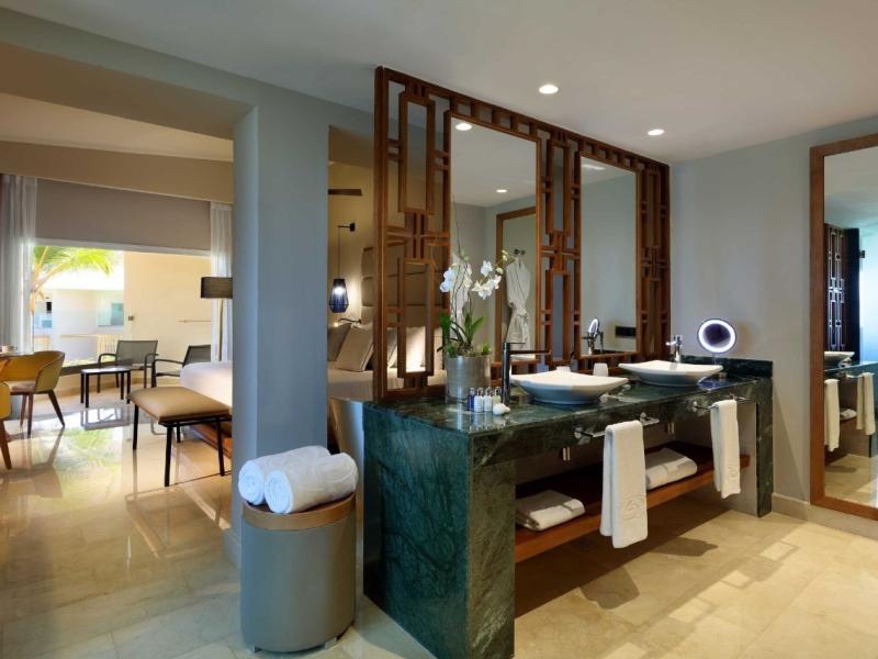 Grand Palladium Palace Resort Spa & Casino